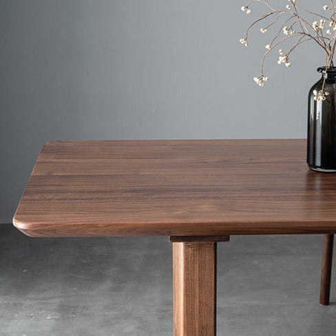 木頭桌子